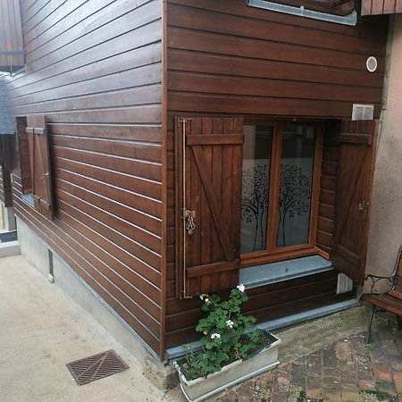 Le Petit Chalet -Appartement Proche De La Vieille Ville , Du Centre Ville Et Du Tram- Petit Dejeuner Offert Le Mans Luaran gambar